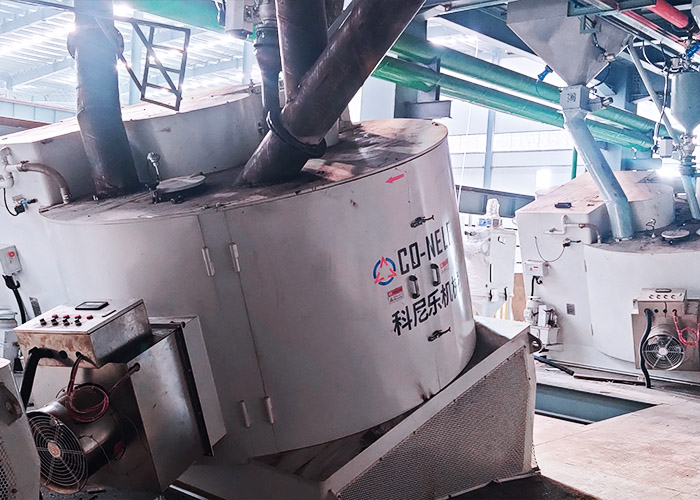 科尼樂與利爾：用于鎂碳磚磚生產的16臺1500L強力混料機